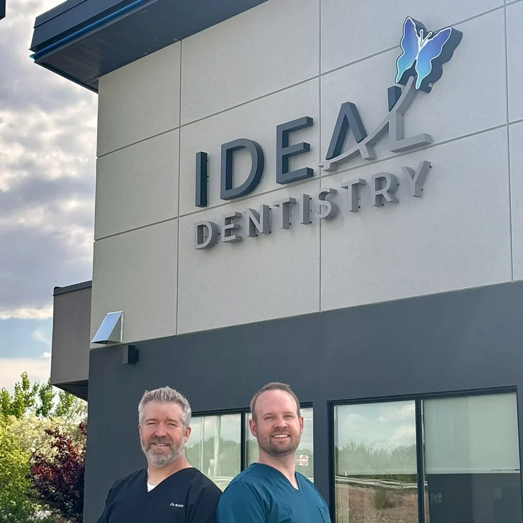 Dr Rowe and Dr Smith outside Ideal Dentistry in Richland Wa